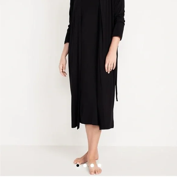 Old Navy Black Chemise and Robe Nursing and Postpartum Set - Picture 6 of 7